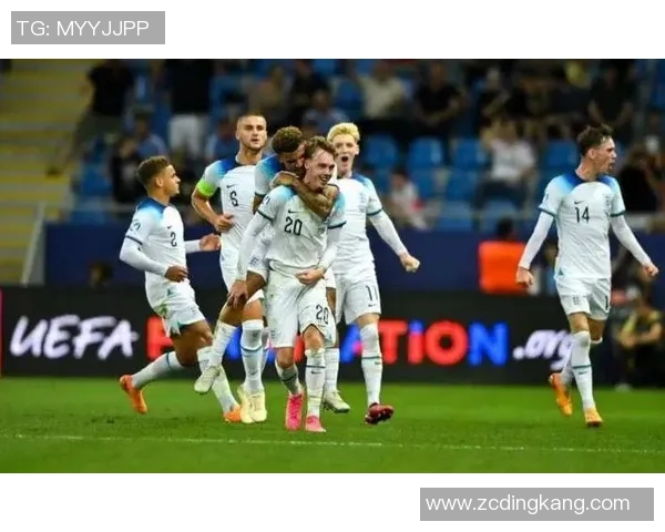 英超赛后复盘深圳篮球队与杭州篮球队耐力对决的精彩瞬间与战术分析 英超赛后复盘深圳篮球队与杭州篮球队耐力对决的精彩瞬间与战术分析